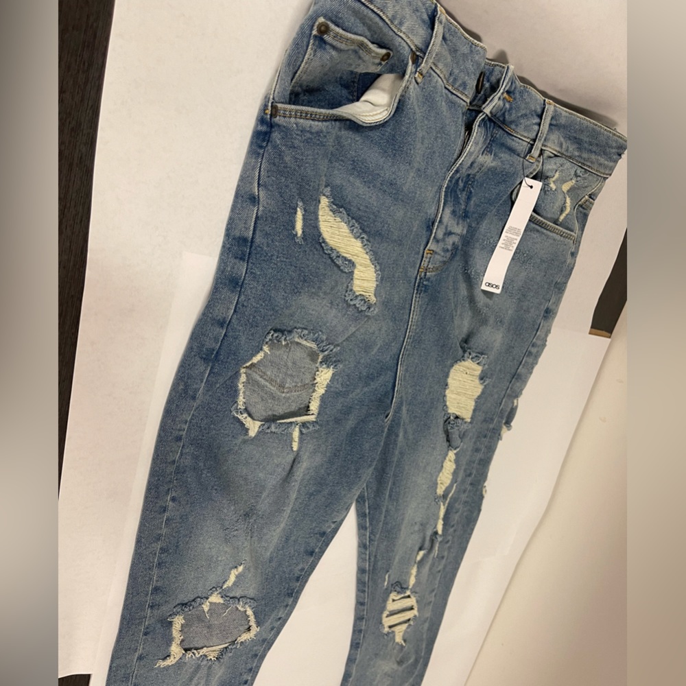 Aso’s Skinny Jean 29 x 32 Light distressed denim
